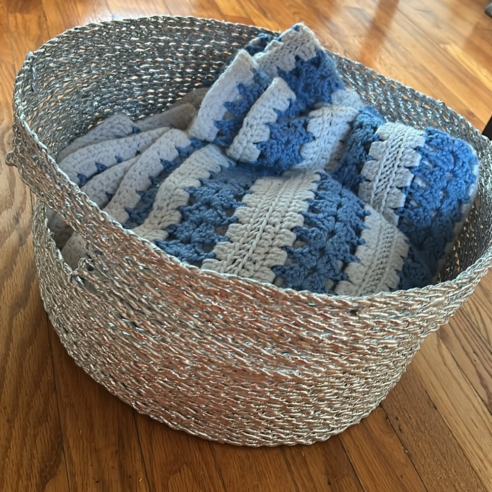 Silver Metallic Flexible Basket 🧺 - Picture 2 of 3